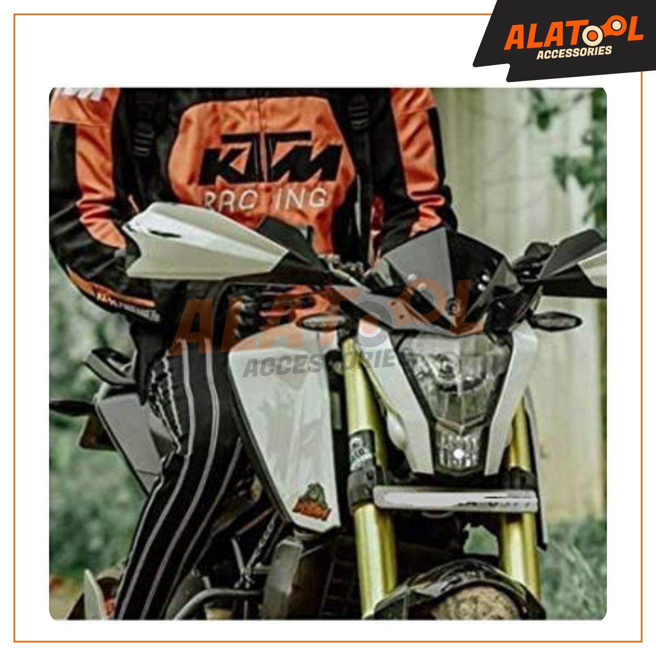 Universal Small Size Bubble Visor For All Bikes And Scooters Installed In Duke. Alatool Accessories, Bengaluru, India